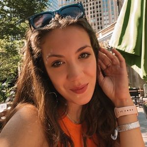 Meet your Posher, Hannah